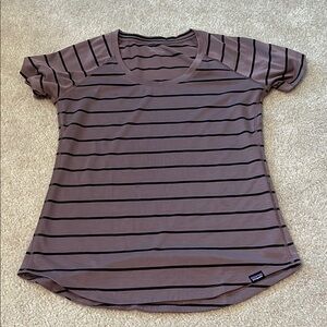 Patagonia M Striped Brown Top